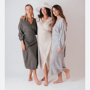 NWT Paige Collection Long Sleeve Loose Knit MIDI Wrap Dress in Cream